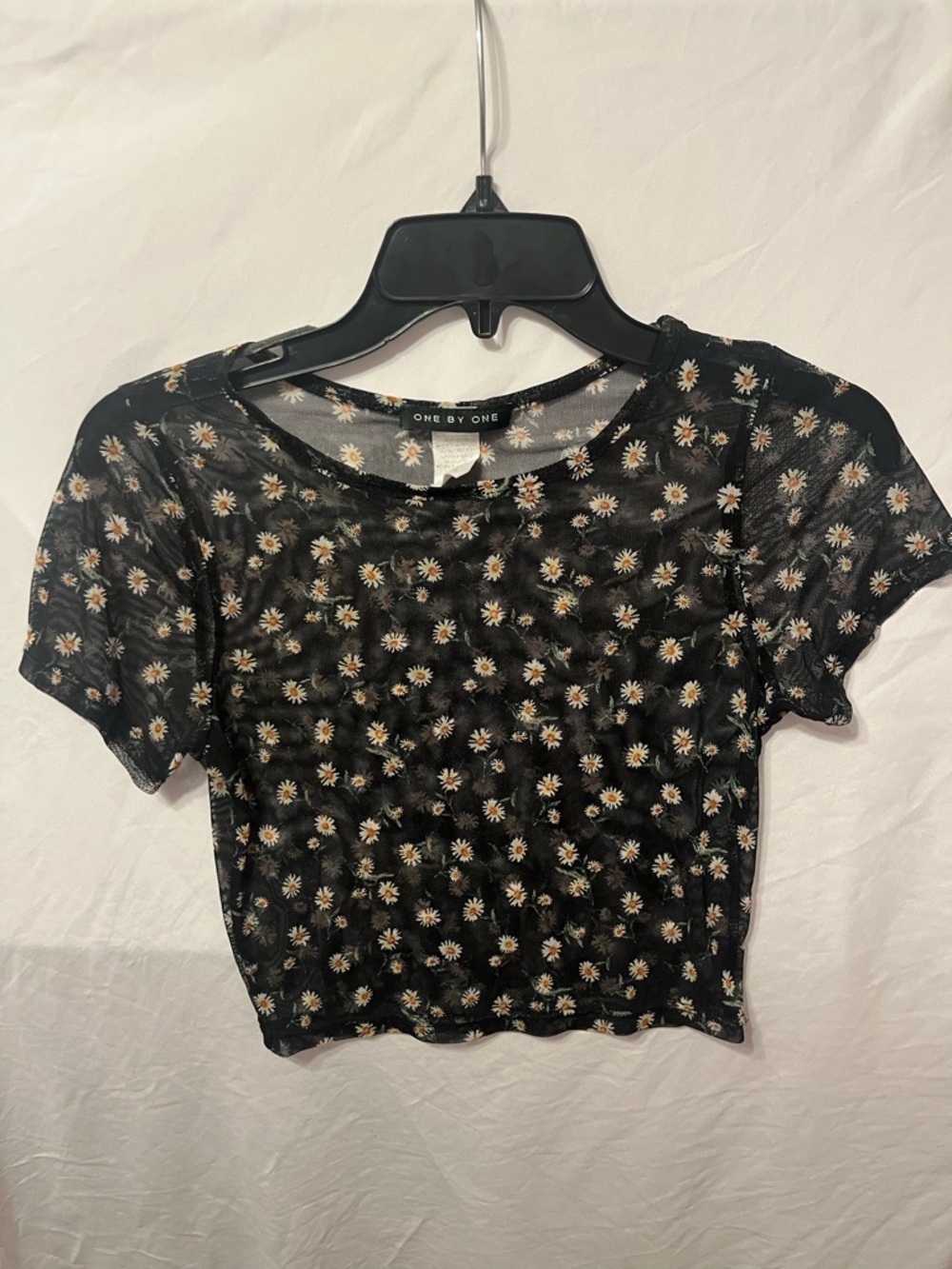 One By One Black Sheet Mesh M Daisy Crop Top